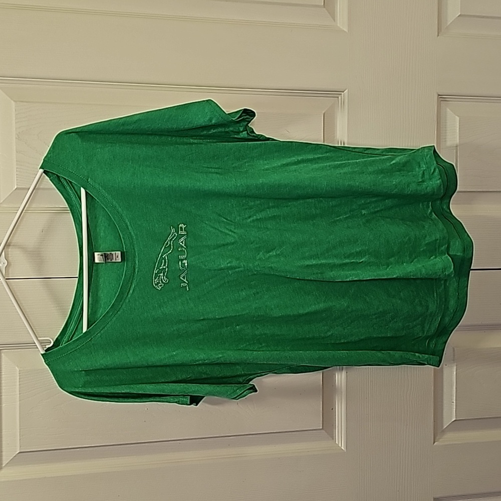 Woman's scoop neck Jaguar shirt